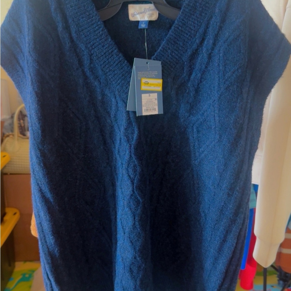 Universal Thread Navy Cable Knit V-Neck Sweater Vest